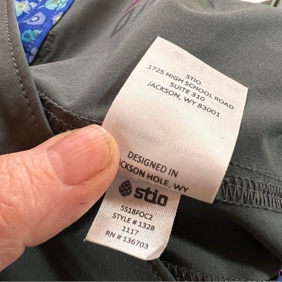 STIO Outdoor wear Pants. No size. NWOT. Tie at waist over Velcro & Zip closure. - Picture 7 of 11